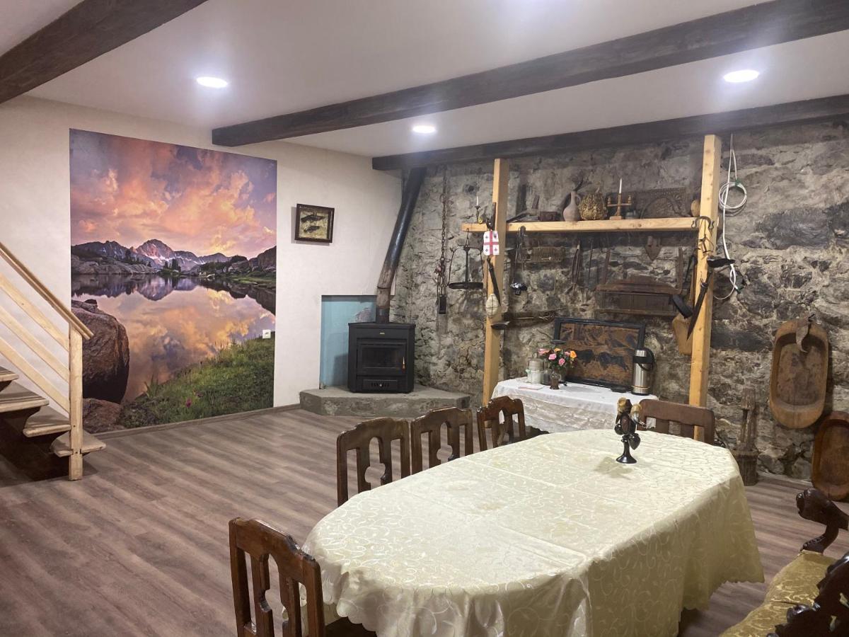 Iuri Udesiani'S Guesthouse Местия Экстерьер фото