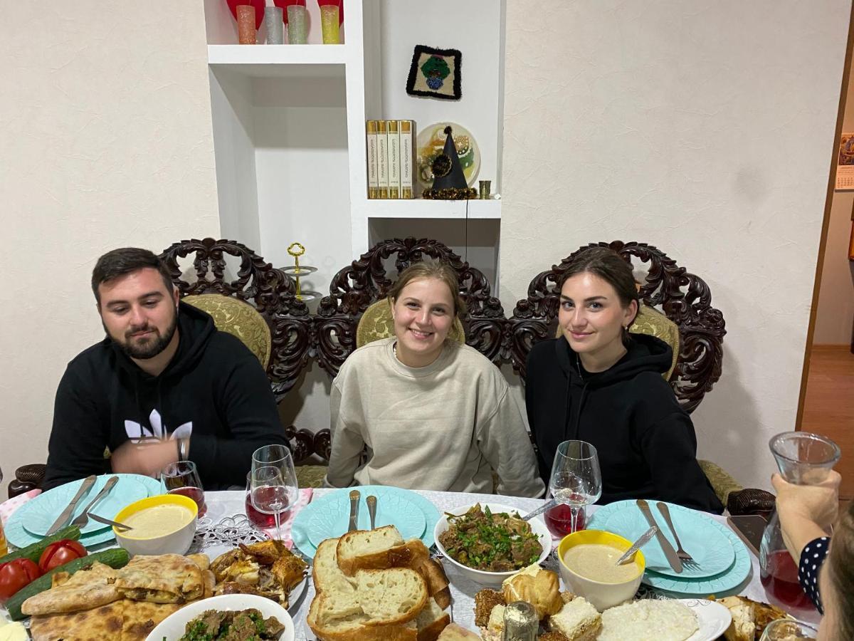 Iuri Udesiani'S Guesthouse Местия Экстерьер фото